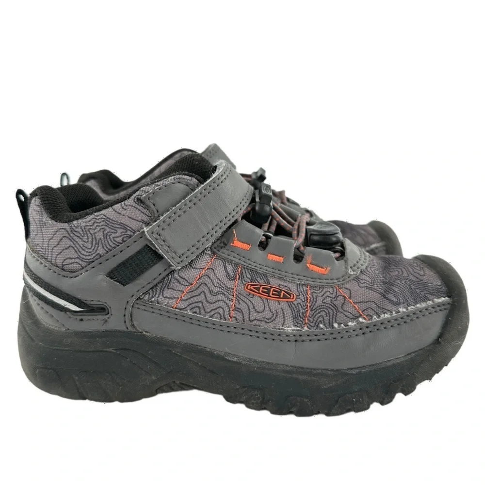 Keen boys boots size 10 outdoor reflective gray walking hiking gorpcore